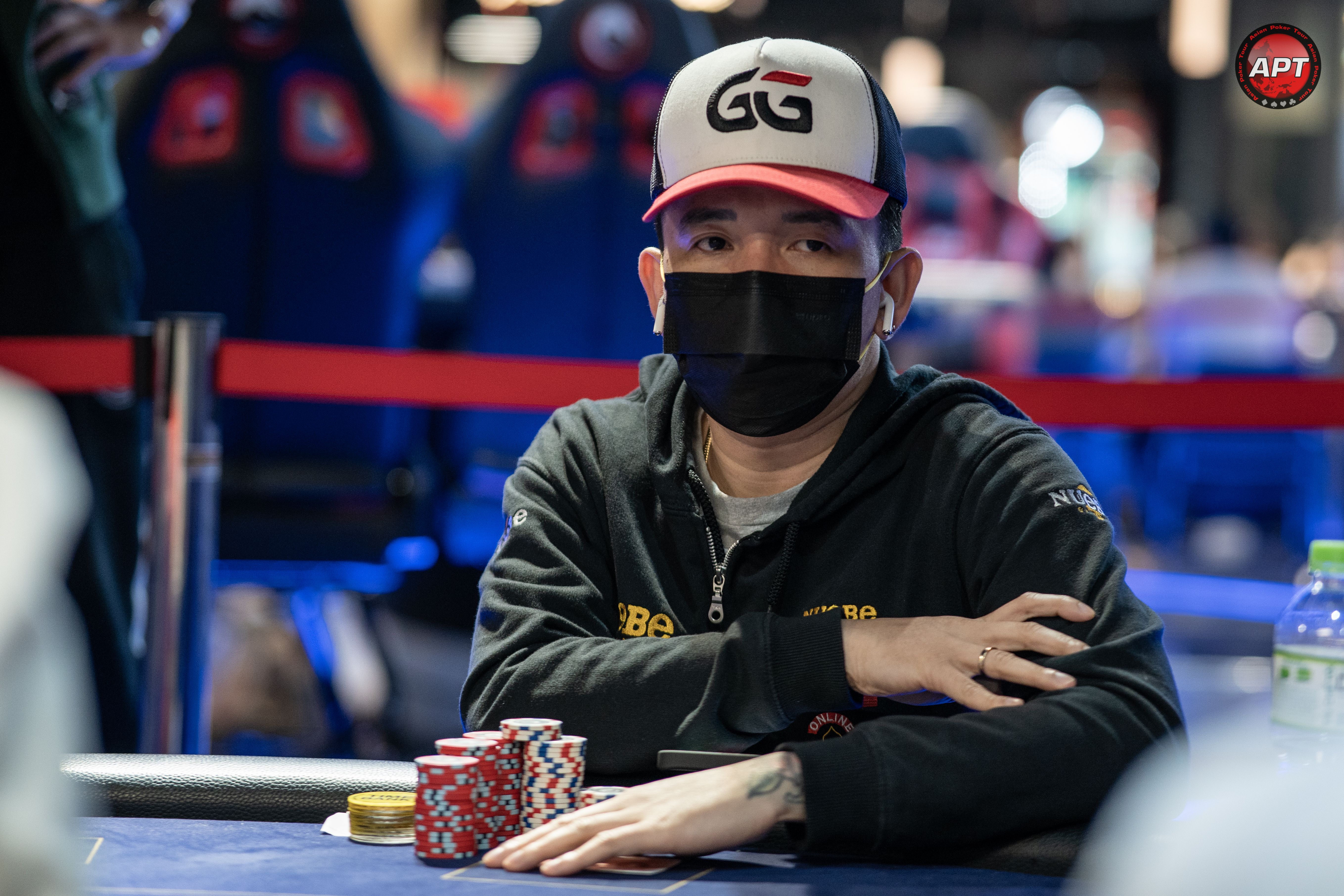 APT_VSOP Superstar Invitational chip leader Mike Takayama.jpg